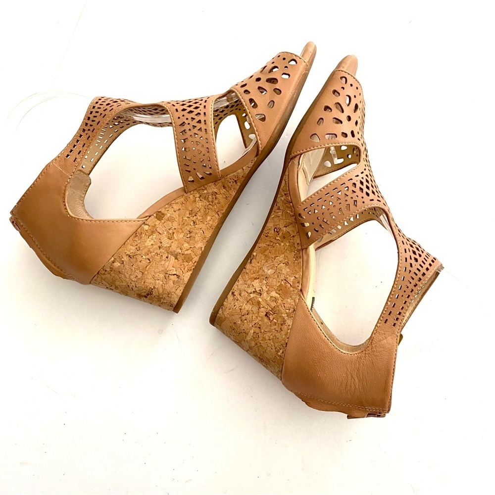 Alex Marie Brown Wedge Sandals Size 8.5M Perforated Summer Vacation - Picture 7 of 14